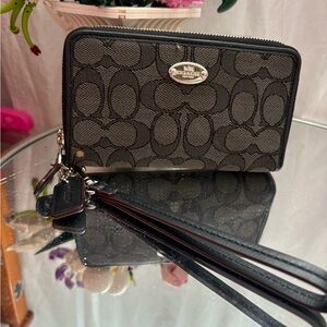 Coach Signature Black and Brown Wristlet